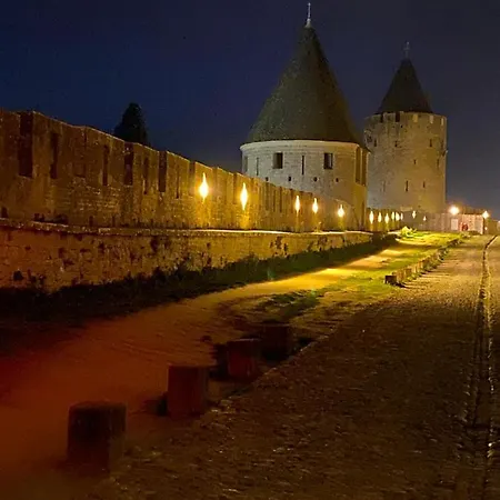 La Rosela De La Cite 3*