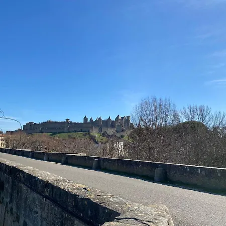 La Rosela De La Cité 3*