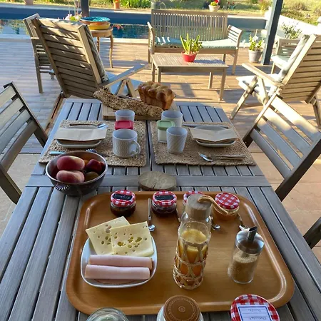 La Rosela De La Cite Bed & Breakfast *